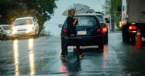 La Nación / Persistirán las lluvias hasta mañana, con calor