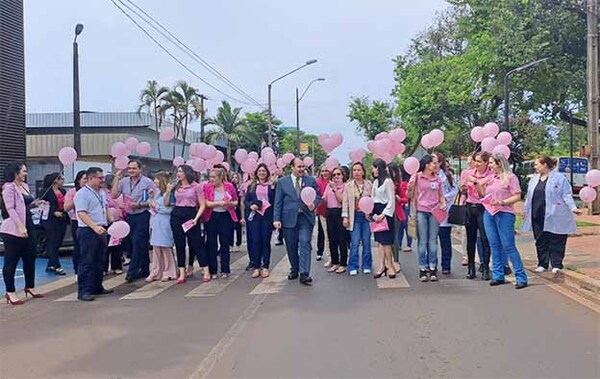 Fundación Tesãi realizó “Caminata Brilla en Rosa 2023” de lucha contra el cáncer de mama | DIARIO PRIMERA PLANA