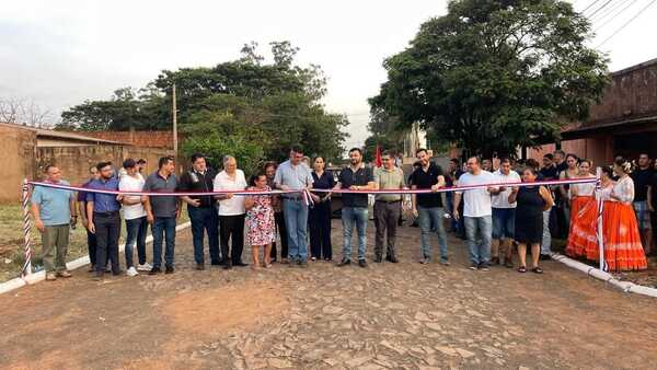 Intendente Ronald Acevedo habilitó importantes obras viales en PJC