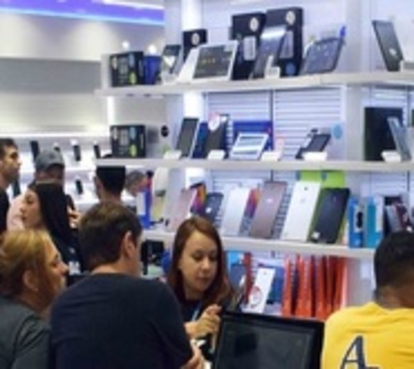 Brasileño denuncia millonaria estafa en comercio de CDE - Paraguay.com