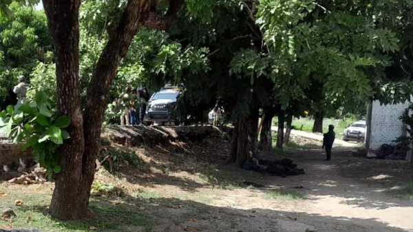 Asesinan a 13 policías en una emboscada en México | 1000 Noticias