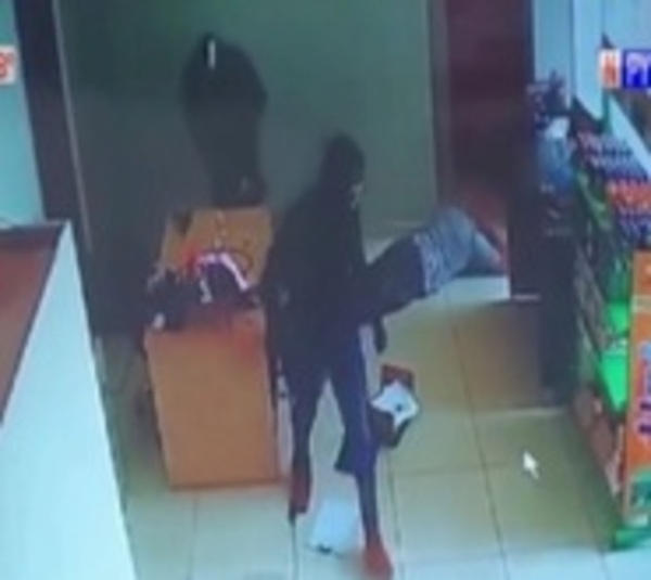 Millonario asalto a gasolinera en Alto Paraná - Paraguay.com