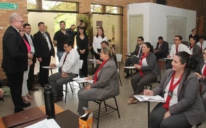 Cambios en la escala del examen benefician a aspirantes a asistente fiscal