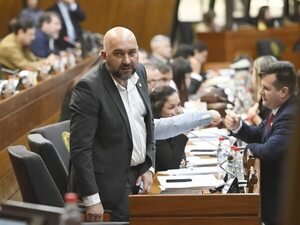 AUDIO: JEM: “Mi título es legal, yo cursé la carrera y rendí en feriado”, ratifica diputado Orlando Arévalo - Notas - ABC Color