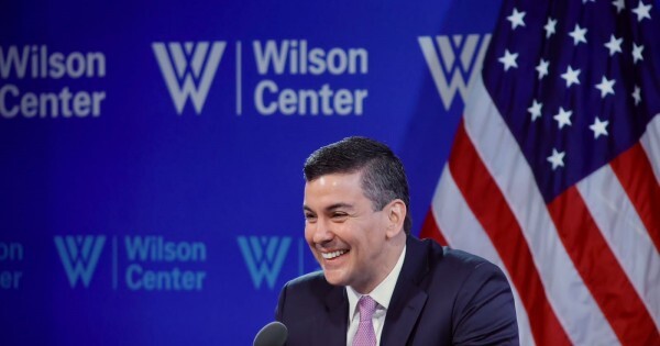 Santi promete una buena relación con Argentina "sin importar quién sea el presidente"
