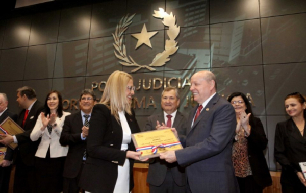 Realizan homenaje por 40° aniversario de la Circunscripción Judicial de Alto Paraná