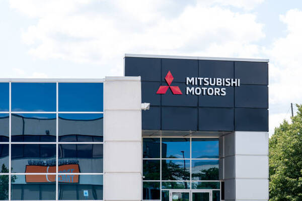 Mitsubishi Motors invertir谩 hasta 200 millones de euros en la divisi贸n de autos el茅ctricos de Renault - Revista PLUS