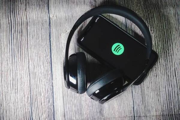 Spotify gana 32 millones de euros en el tercer trimestre de 2023 - Revista PLUS