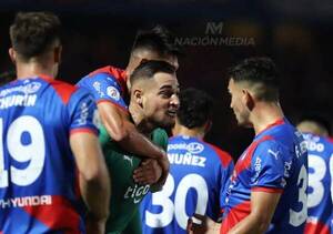 (GALERÍA) ¡Saltan los memes! El problema de Jean Fernandes es que se rompió su cama