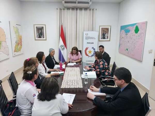Cáncer: asociaciones se reunieron con ministra de Salud y pidieron mejorar la atención oncológica - Nacionales - ABC Color