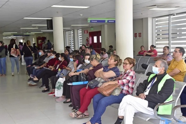 Protestas en el IPS por la deficiente atención de una reumatóloga