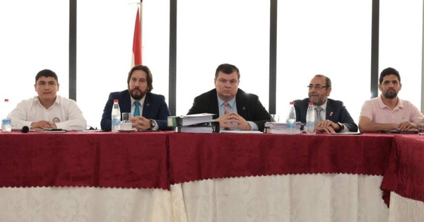 Extitulares de Petropar y del MOPC son convocados a comparecer ante presuntas irregularidades detectadas