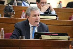 Filizzola se pronunció en contra de adenda para aumentar dietas de legisladores: «Es un contrasentido»