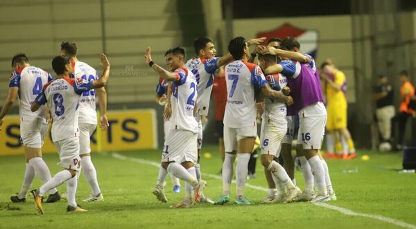 Versus / Cerro Porteño acorta distancia con Libertad y llega motivado al superclásico