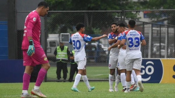 Cerro golea, tapa su problema casero y llega con todo al clásico - Radio Imperio 106.7 FM