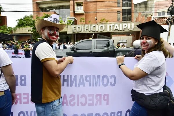Itaipú: Desvinculados piden hablar con Peña para que se revise caso por caso - Economía - ABC Color