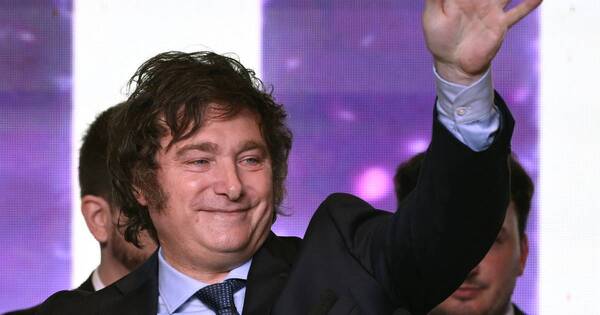 La Nación / Milei busca votos en la izquierda