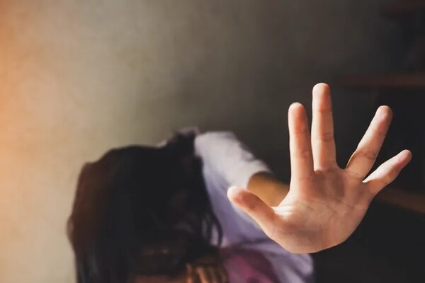 Abusó de su hija de 13 años y la embarazó - ABC en el Este - ABC Color