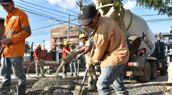 Estudian proyecto que autoriza cubrir deuda de USD 600 millones