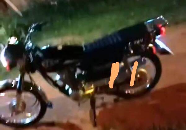 Estudiante aún no pagó la cuota de su moto y lo dejaron a pie •