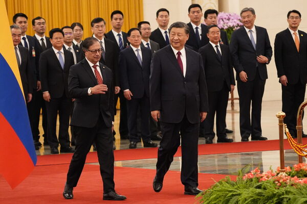 Xi y Petro firman acuerdos de cooperación y acuerdan elevar la categoría de sus relaciones - MarketData