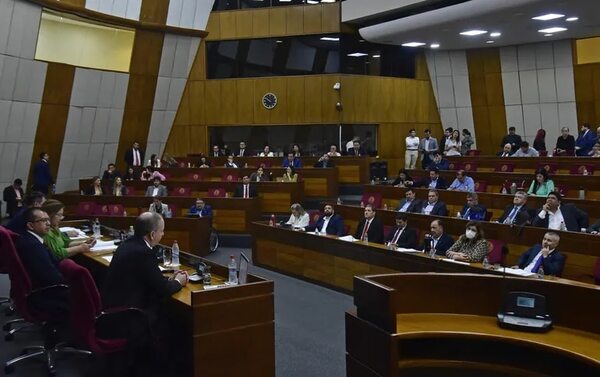 Pedirán que no se incluya aumento a legisladores en Presupuesto 2024 - Política - ABC Color