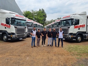 Colibrí Import - Export S.A. entregó 12 camiones Scania R450 a NEUPAR