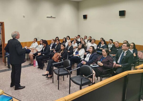 Funcionarios judiciales de Cordillera son capacitados sobre MECIP
