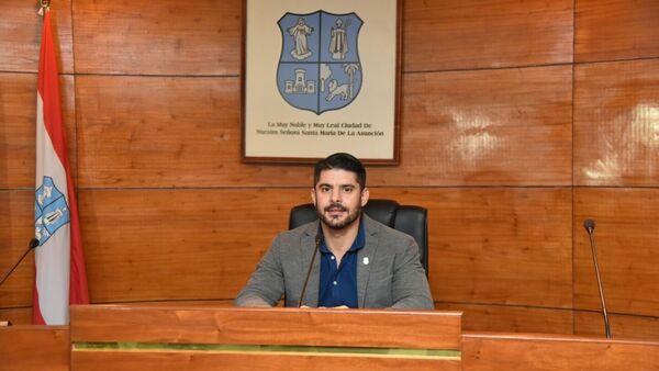 Escándalo político: Nenecho sale al paso sobre rumores de infidelidad y denigra a su esposa y senadora