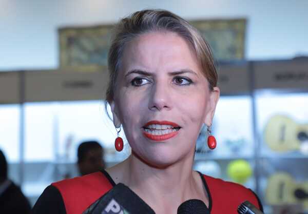 Anuncian a Liz Cramer como presidenta ejecutiva de la Asociación de Bancos del Paraguay - MarketData