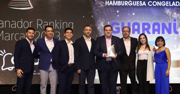 La Nación / Guaraní, la hamburguesa preferida en Paraguay