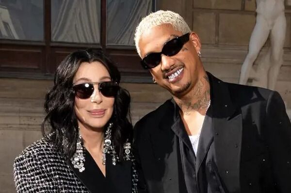 Cher habla sobre lo “feliz” que es con su novio 40 años menor