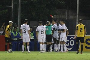 Versus / Olimpia no podrá contar con Jhohan Romaña en el Superclásico