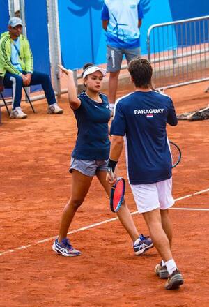 Leyla Britez y Martín Vergara triunfan de entra en mixtos en sets corridos - La Tribuna