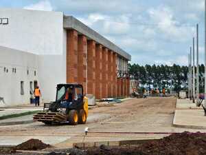 Diario HOY | Hospital de Coronel Oviedo: obras alcanzan el 62% de avance general