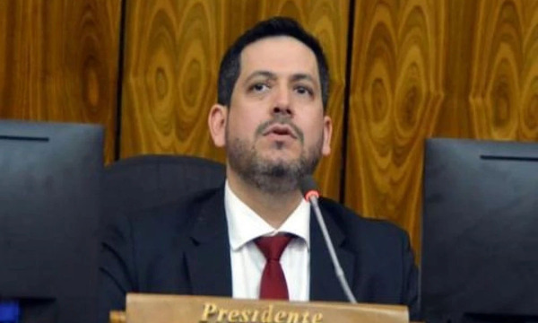Titular de Diputados ve el aumento como “una estrategia para combatir la corrupción”