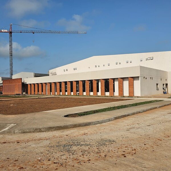 Obras del Hospital de Coronel Oviedo alcanzan el 62% de avance general
