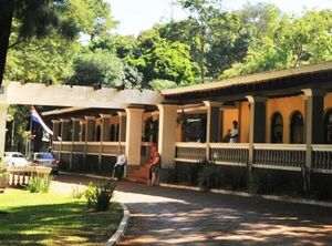 Roban notebook de una dependencia de la Municipalidad de CDE