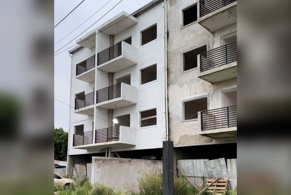 Diario HOY | Reactivan obras de abandonado departamento habitacional en Capiatá