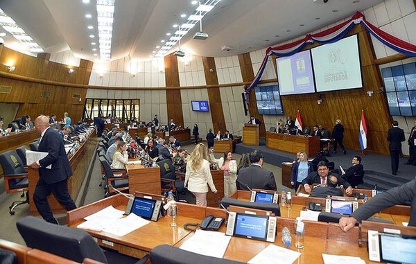 Cámara de Diputados opta por el proyecto del Ejecutivo que establece cobrar a los reos por las tobilleras - La Tribuna