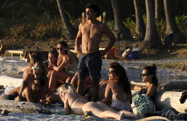 Costa Rica recibe 1,8 millones de turistas en nueve meses y proyecta un récord para 2023 - MarketData