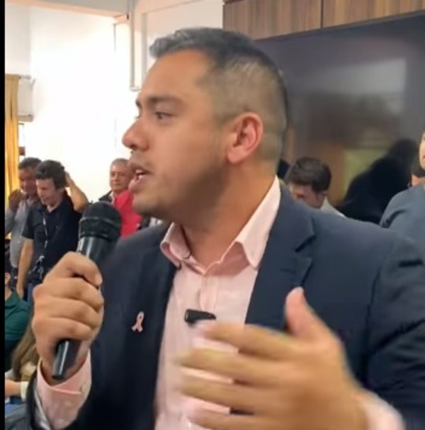 Prieto dice a ministra que planta asfáltica ya hizo 40 kilómetros de asfaltado