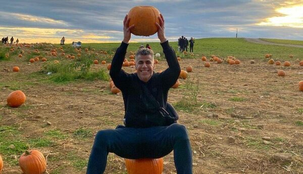¡Otro level! Carlos Bonet, ex pelotero de la Albirró, de vacaciones por USA