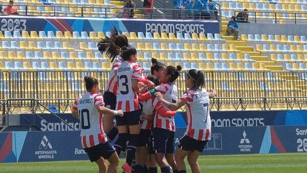 Intoxicadas y todo, las chicas de la Albirroja golean a Jamaica en los Panamericanos