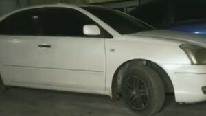 Vendedor de repuesto robó el auto de su clienta utilizando duplicado de la llave