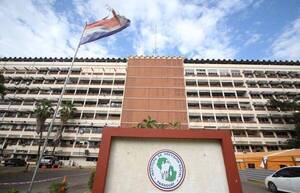 Diario HOY | Argumentan falta de medicamentos para continuar la dudosa licitación en IPS