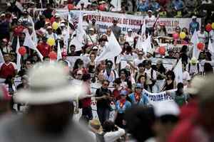 Grupos sociales de Costa Rica protestan contra las políticas del Gobierno - MarketData