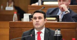 La Nación / El senador Hernán Rivas pidió permiso al JEM
