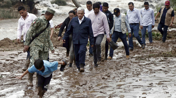 Diario HOY | Huracán en Acapulco: presidente llega caminando sobre el barro