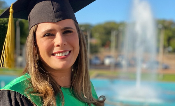 Denuncian a Kattya González por maestría y doctorado exprés - Noticiero Paraguay